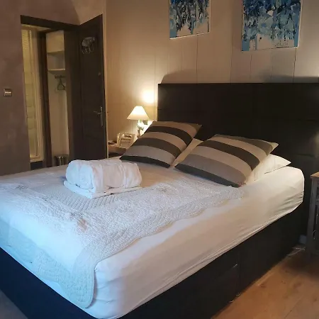 Rebnb Chambres D'hotes *